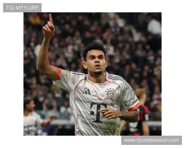 迪亚斯戴帽拜仁五球横扫霍村